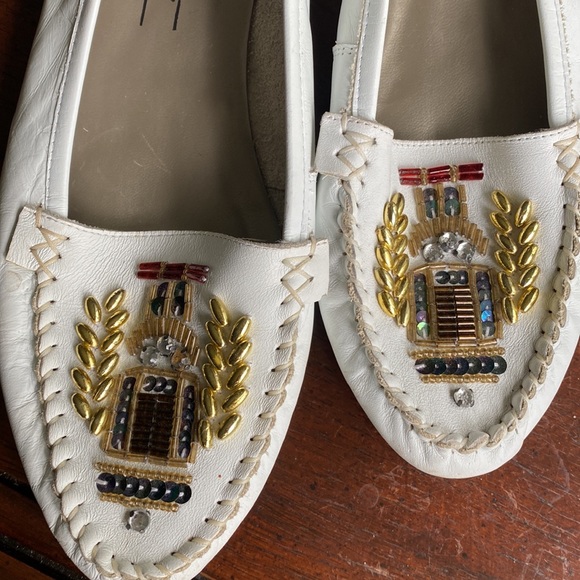 Leather Shoes - Picture 2 of 5